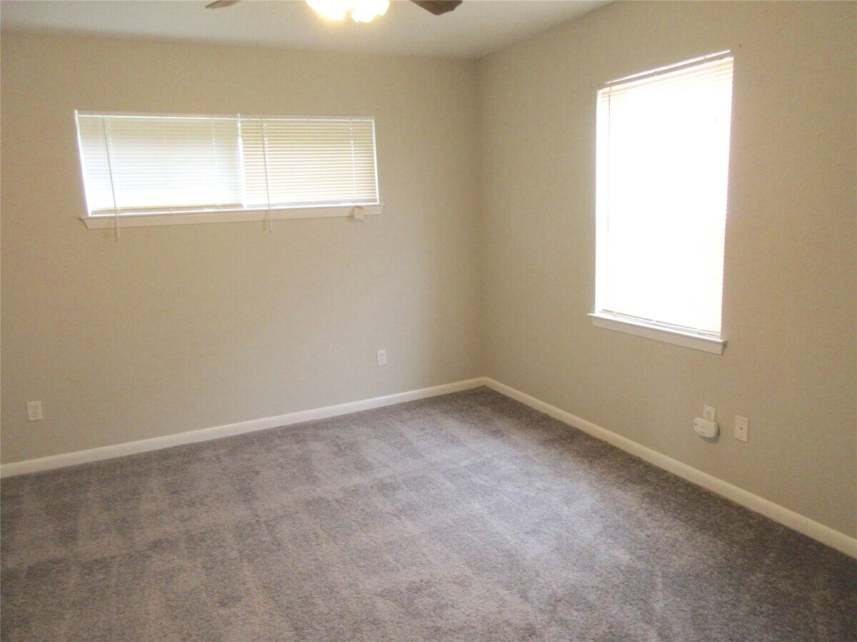 Photo - 1230 Shadowdale Dr Unit 12