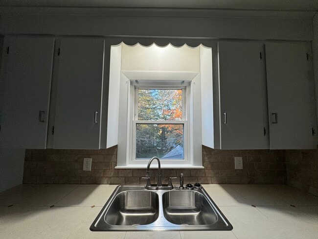 Photo - 36 School St Unidad 36 School #2