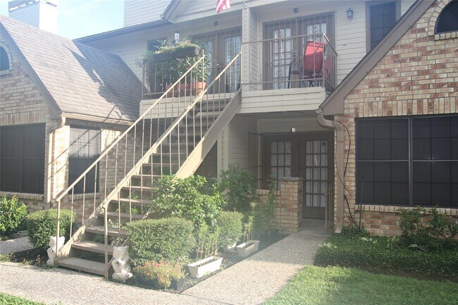 Building Photo - 2425 Holly Hall St Unit A3