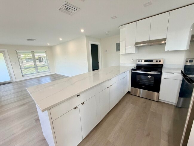 Photo - 2070 NE 56th St Unidad 1