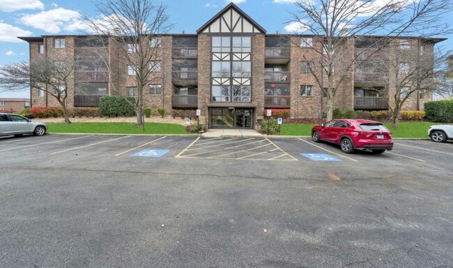 Building Photo - 10351 Menard Ave Unit 322