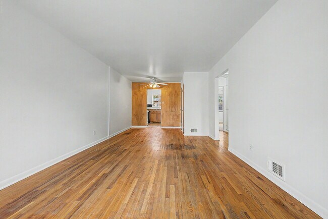 Photo - Lovely Two Bed / One Bath in Platt park for rent