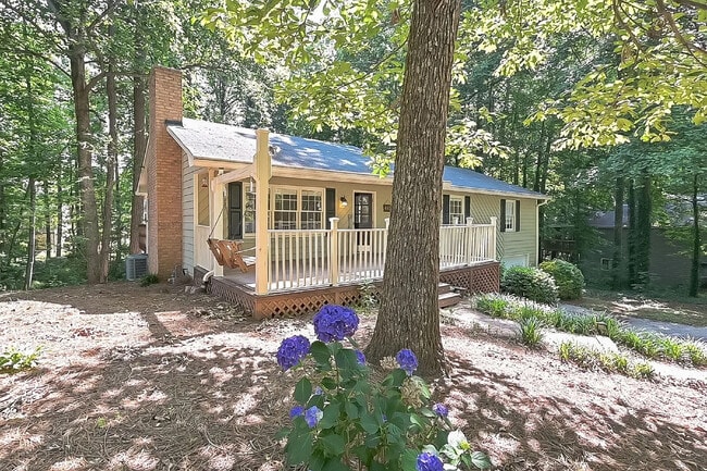 Photo - Room in House on Old Mabry Pl