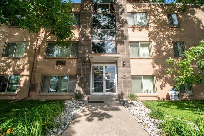 Photo - 5798 S Gallup St