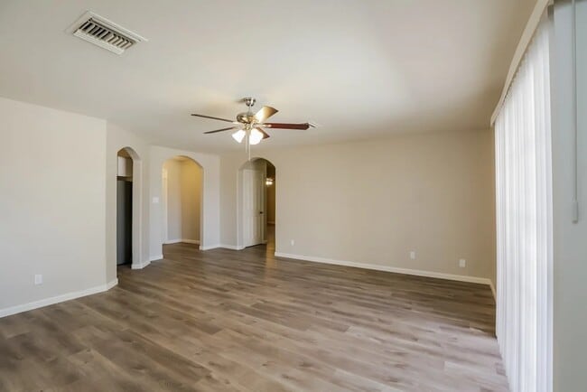 Photo - 816 E Ardmore Rd