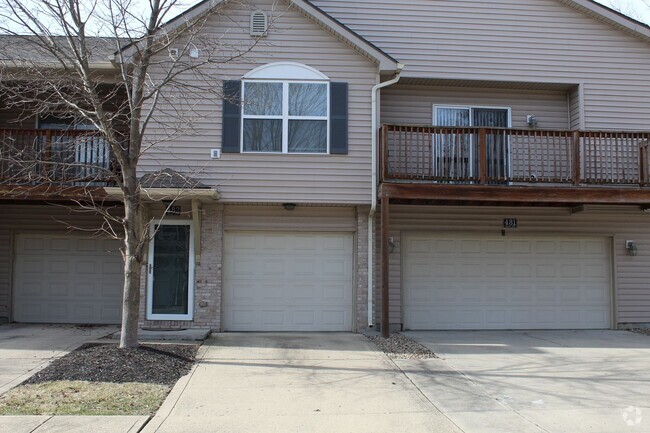 Building Photo - Maintenace Free 3 Bedroom in Avon! Rental