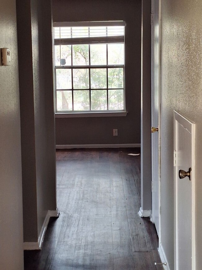 Photo - Spacious Townhome!