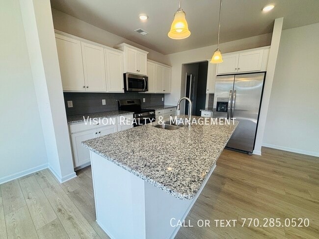 Photo - 206 Bastian Dr