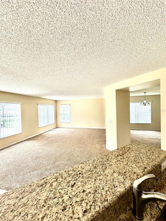 Photo - 410 Canna Dr