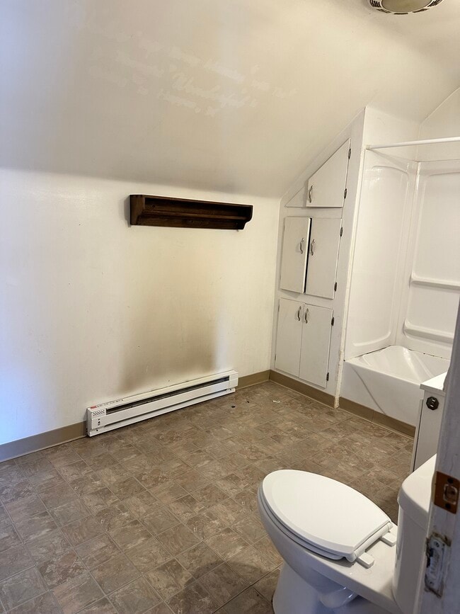 Photo - 1715 N Main St Unit Upper