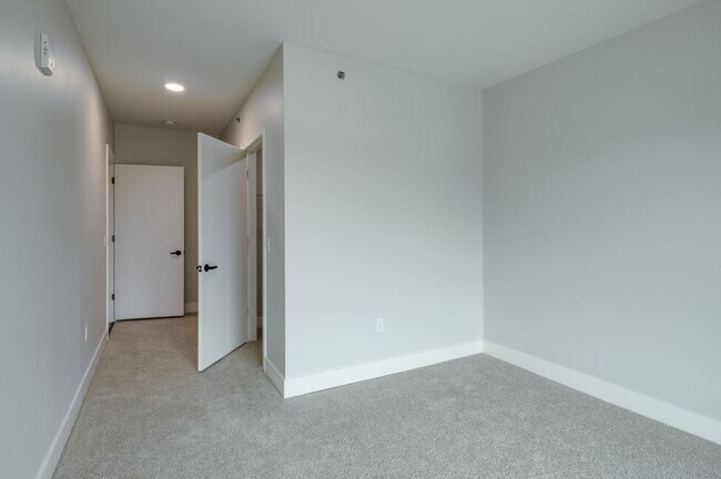 SIX65 Brookfield Apartments