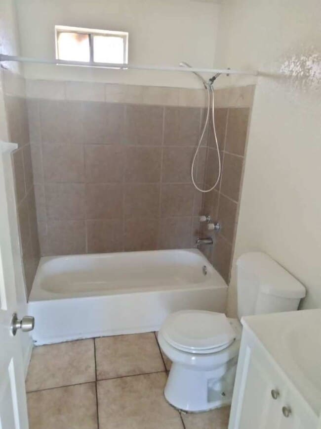 Photo - 3221 W Melvin St