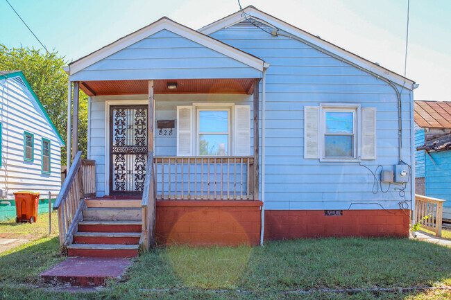 Building Photo - 828 Miller St Rental