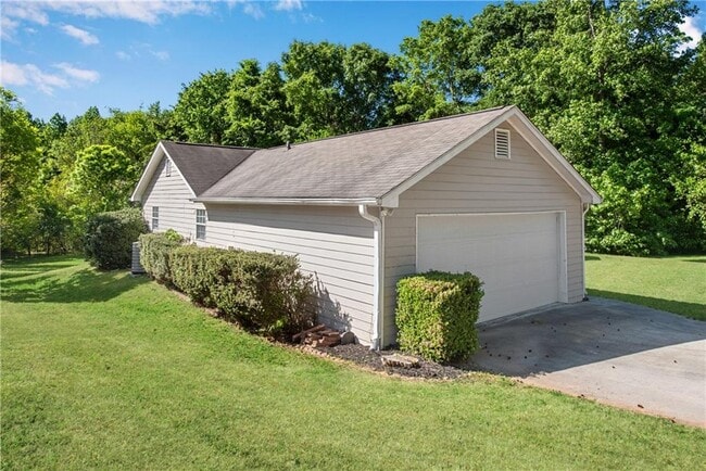 Photo - 250 Chardonnay Trace