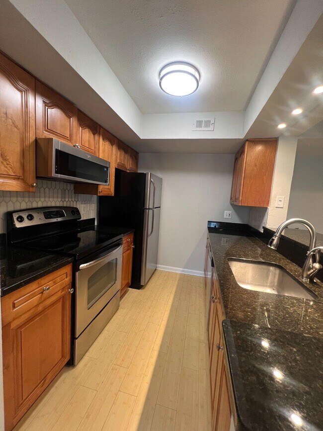 Photo - 3313 Wyndham Cir Unidad 3204