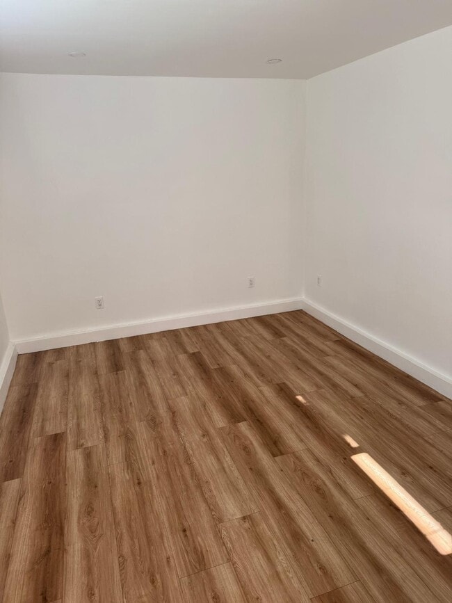 Photo - 6624 1/2 Blewett Ave