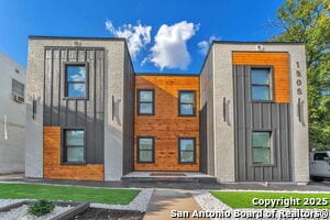 Photo - 1505 W Woodlawn Ave