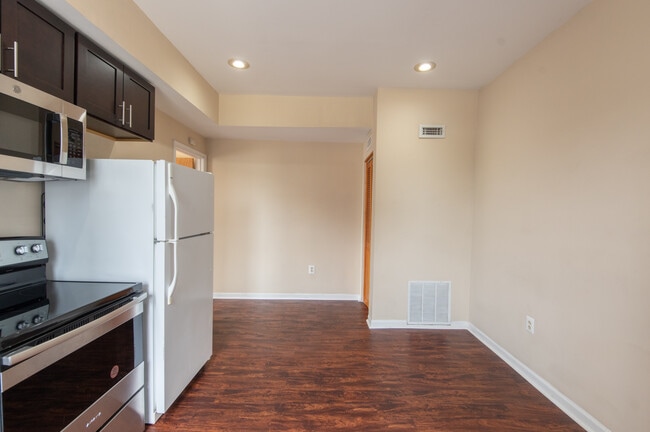 Photo - 2332 Frankford Ave Unit 2f