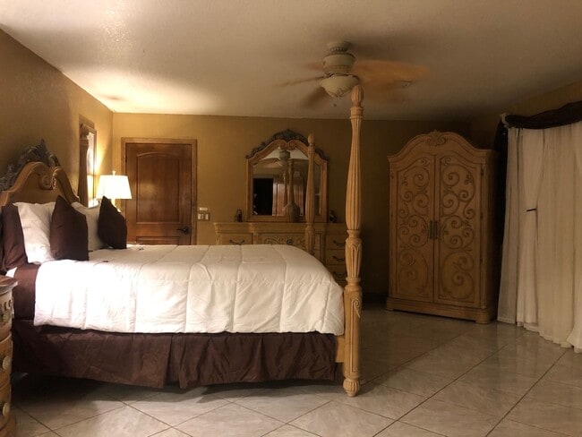 2808 Janet Dr