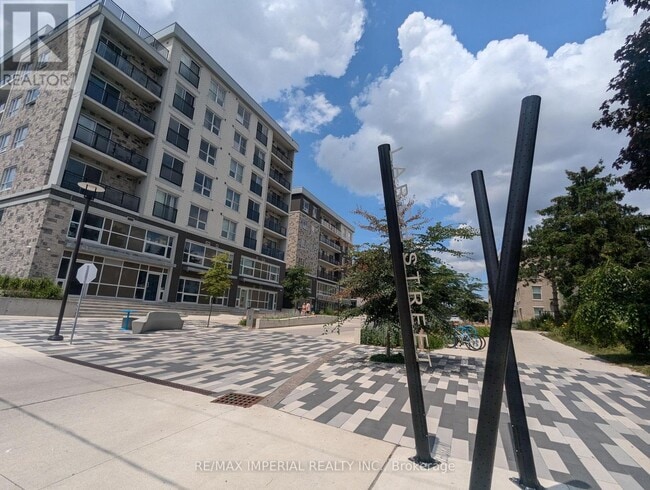 Photo - 275 Larch St Unit B610