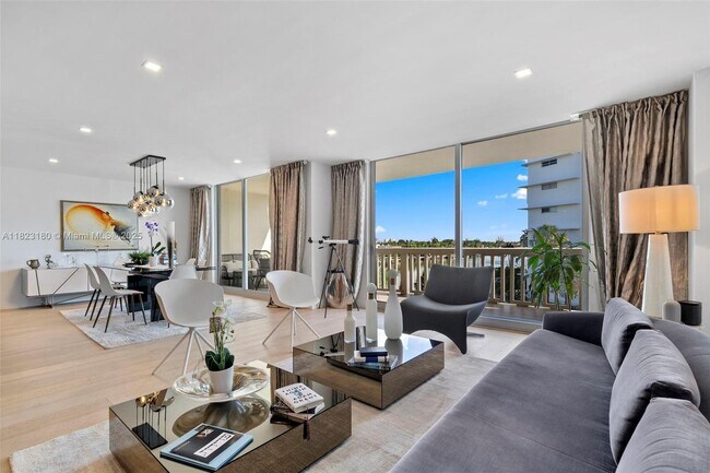 Photo - 9111 E Bay Harbor Dr Unit 4