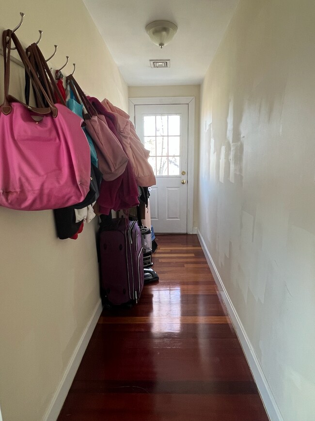 Photo - 14 Duval St Apartments Unit 4