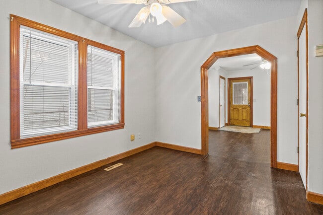 Photo - 2219 S Elm St