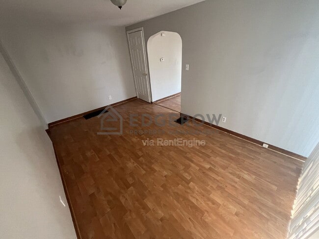 Photo - 1009 Quarry Ave NW