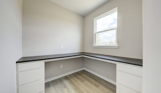 Photo - 2132 Shale Dr