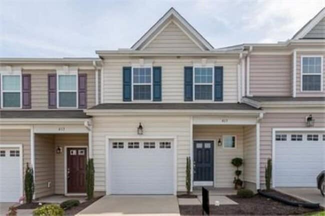 Photo - Townhome close to Downtown Raleigh!