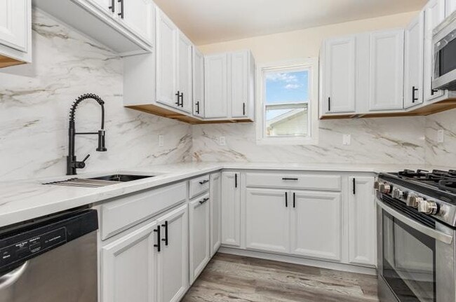 Photo - 116 S Hammes Ave