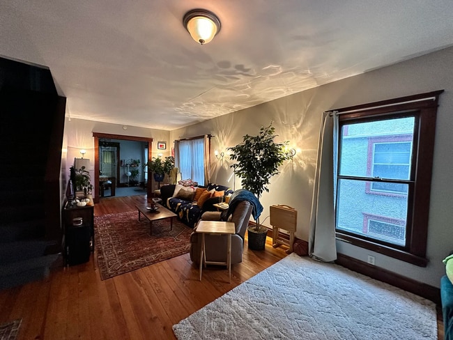 Photo - 714 W Lovell St