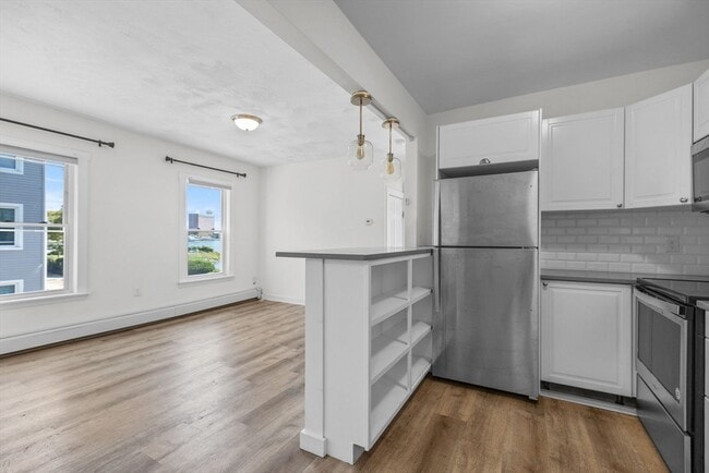 Photo - 300 Marginal St Unit 2