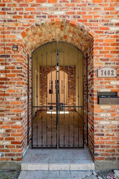 Photo - 7402 Elderberry Ave