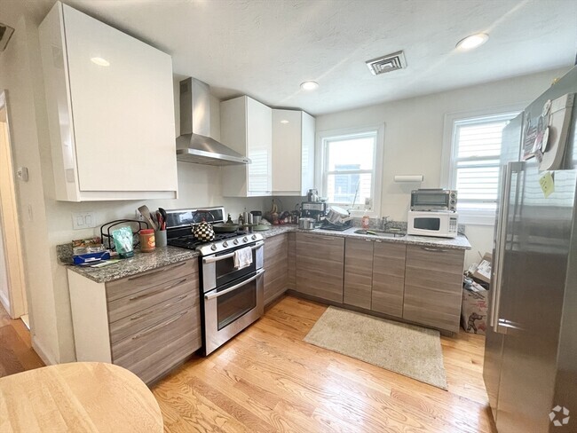 Building Photo - 7 Sudan St Unit 3 Rental