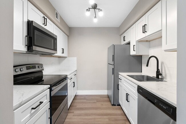 Building Photo - The Reserve at Anderson Rental