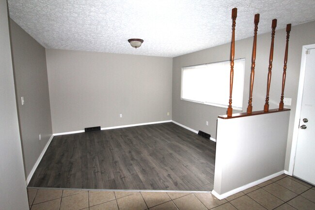 Photo - 3892 Beechton Rd