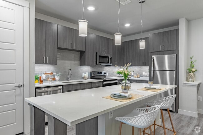 1BR, 1BA - 799 SF - The Standard at Legacy