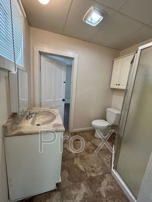 Photo - 307 S Elm St