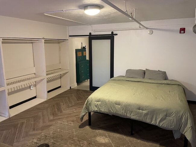 300 Tijeras Ave NE Unit Loft 106