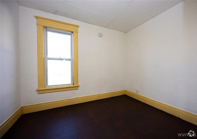 Building Photo - 47 Earl Pl Rental