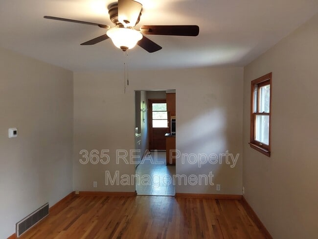 Photo - 1130 W Myrtle St