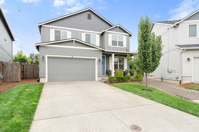 Building Photo - Newer Construction 4 Bedroom Home at Pleas...