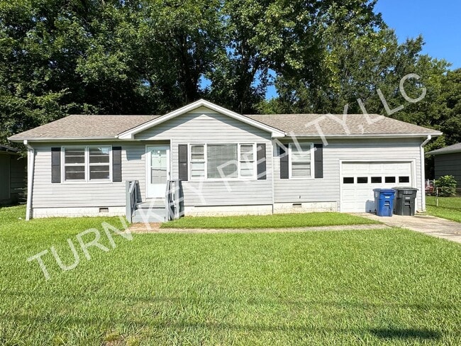 Building Photo - Home for rent in Roebuck **ACCEPTS SECTION...