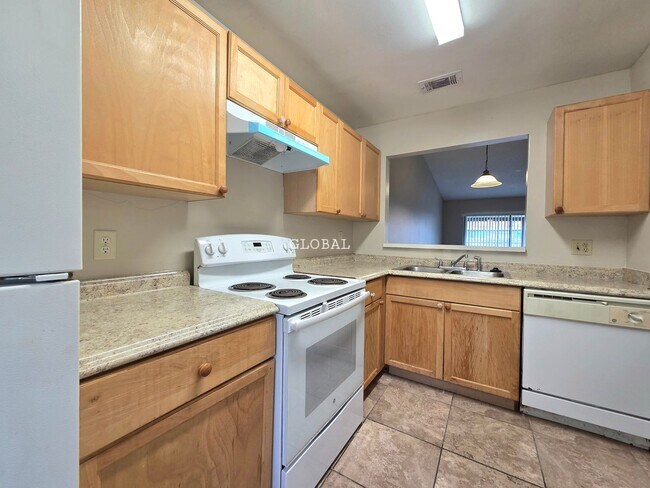 Photo - Charming 3-Bed, 2-Bath Townhome within Silver Park Villas