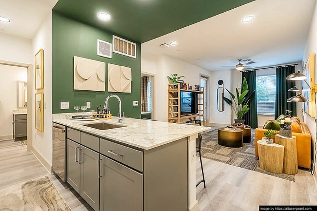 Photo - 650 Sgt Ed Holcomb Blvd N