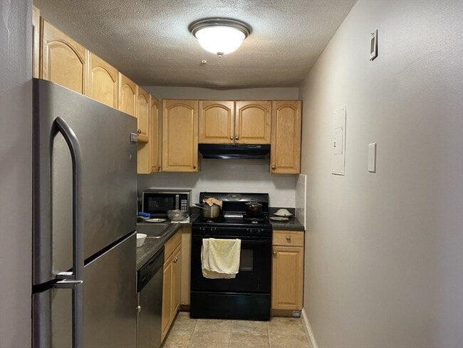 Photo - 16 Kenmar Dr Unit 123