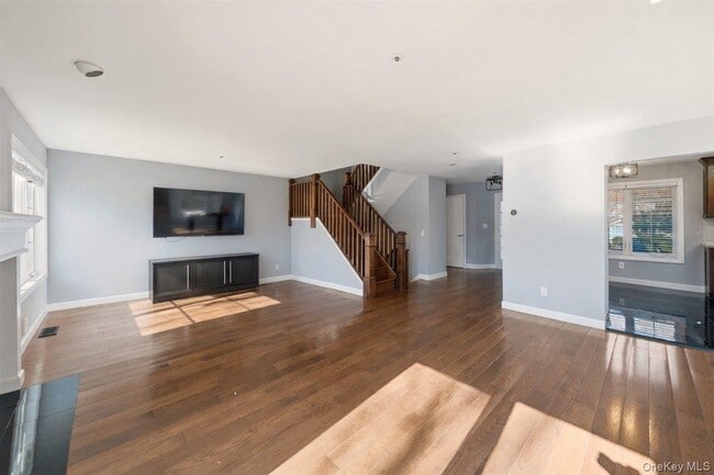 Photo - 42 Clarewood Dr