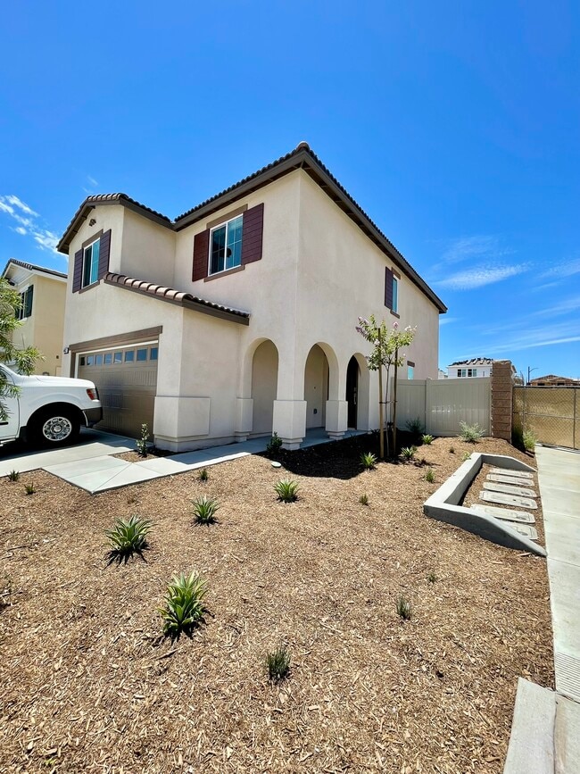 Building Photo - 14063 Starlene St Rental