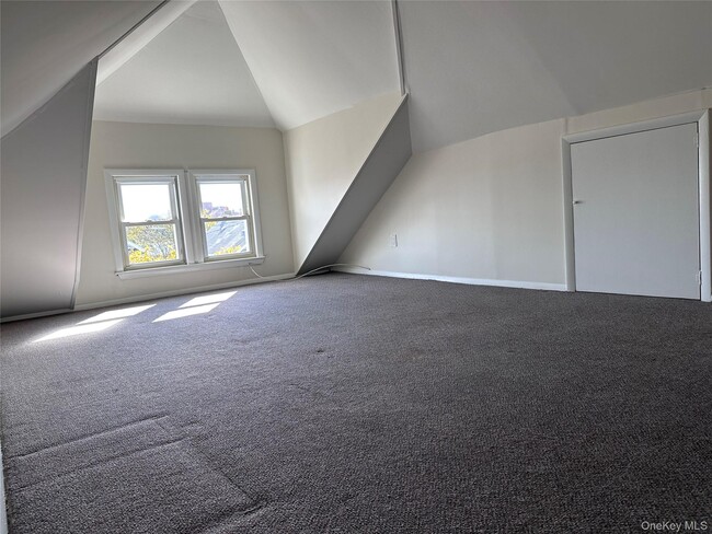 Photo - 154 Grant Ave